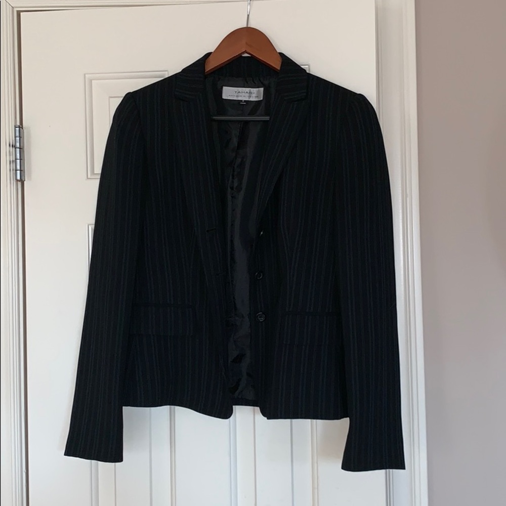 Tahari blazer